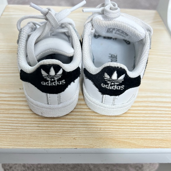Shell Toe toddler adidas - Picture 2 of 7